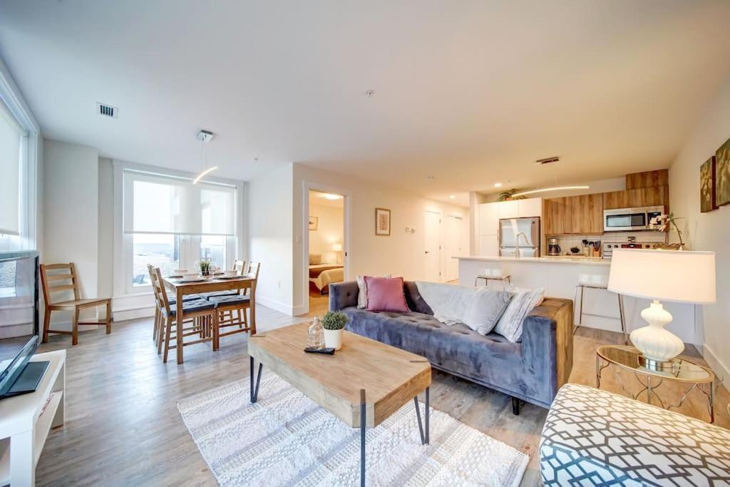 Luxurious Modern 2Br Condo Sleeps 5 Coffee, Ac, Wifi Halifax Exterior foto