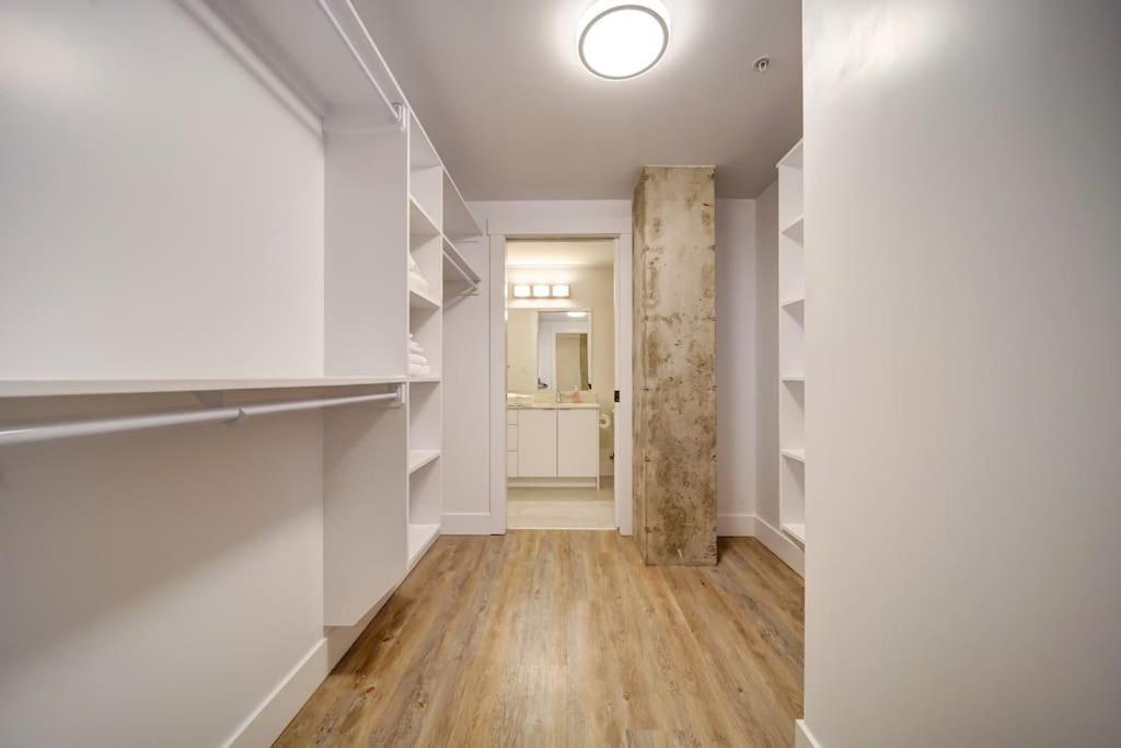 Luxurious Modern 2Br Condo Sleeps 5 Coffee, Ac, Wifi Halifax Exterior foto