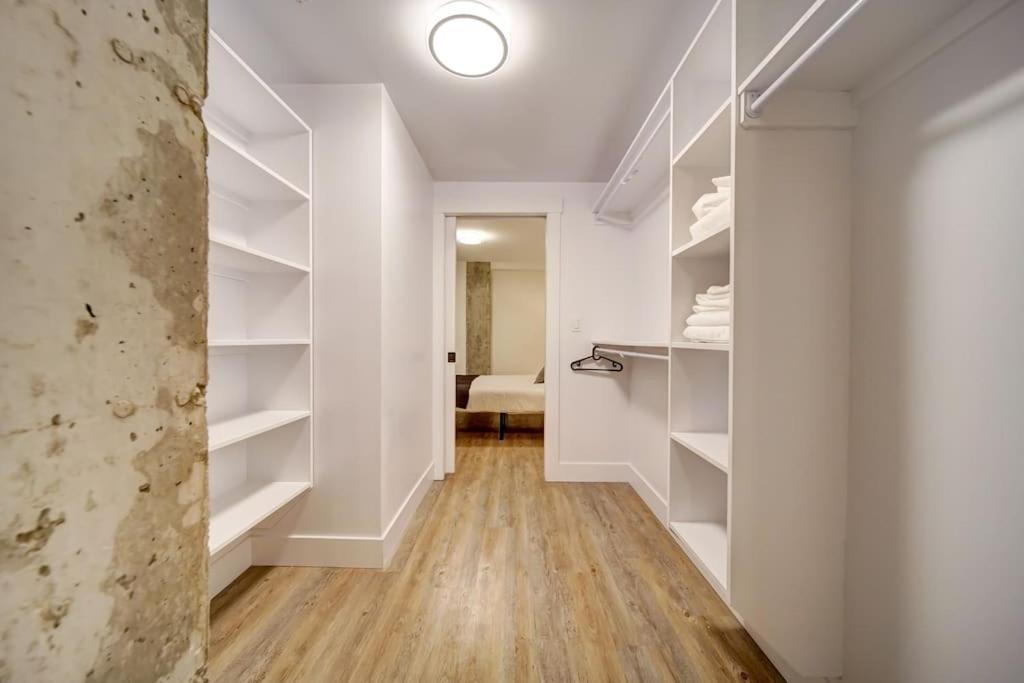 Luxurious Modern 2Br Condo Sleeps 5 Coffee, Ac, Wifi Halifax Exterior foto