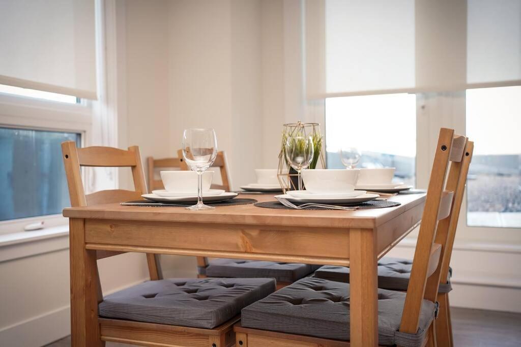 Luxurious Modern 2Br Condo Sleeps 5 Coffee, Ac, Wifi Halifax Exterior foto